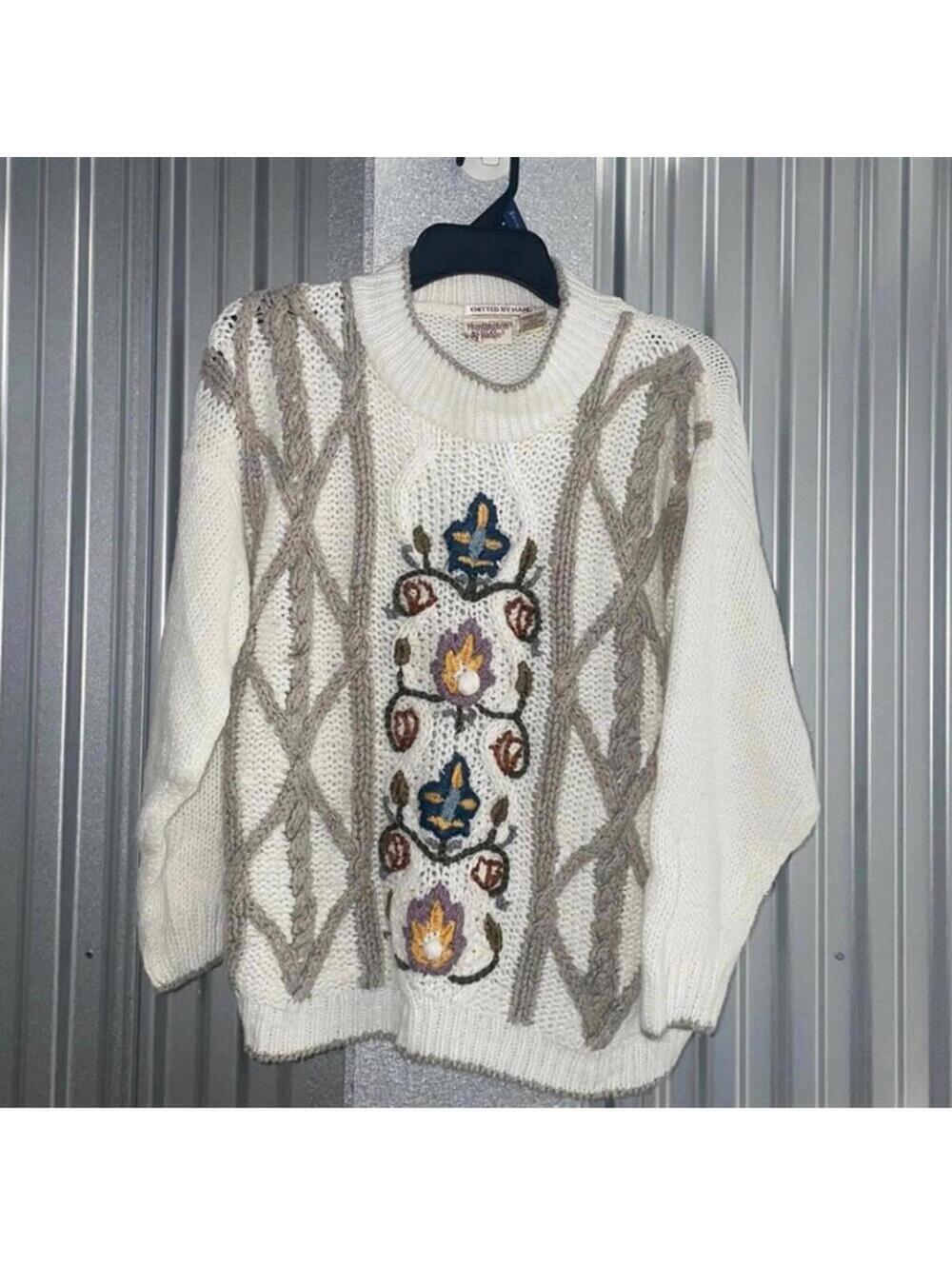 Vintage Huntington Ridge Cable Knit Sweater Embroidered Grannycore Academia